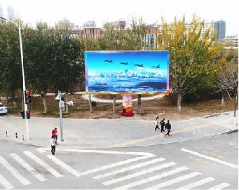 合江户外大屏广告投放要点。